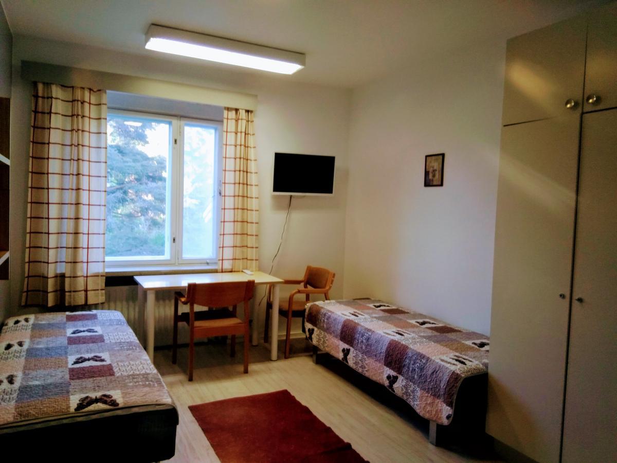 Hostel Vanha Koulu Monola Buitenkant foto