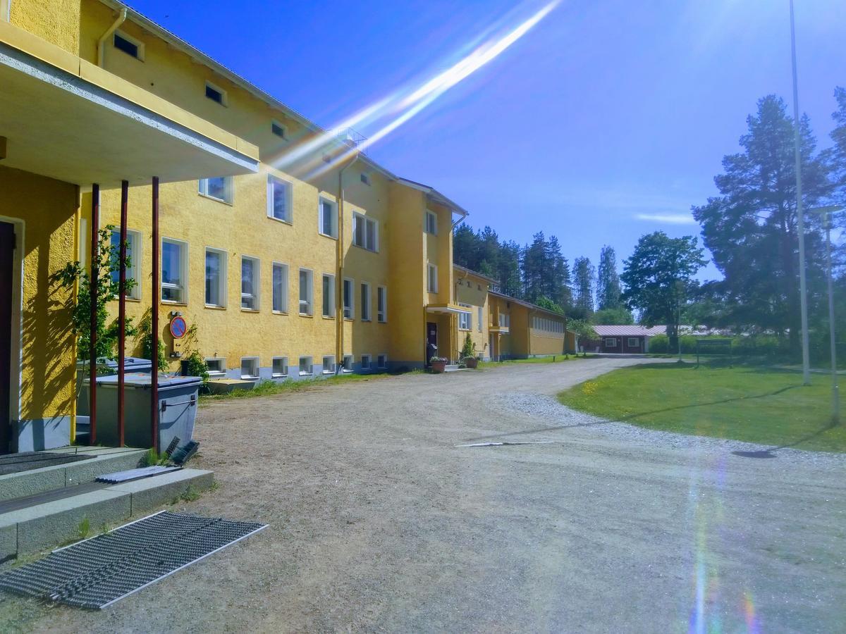 Hostel Vanha Koulu Monola Buitenkant foto
