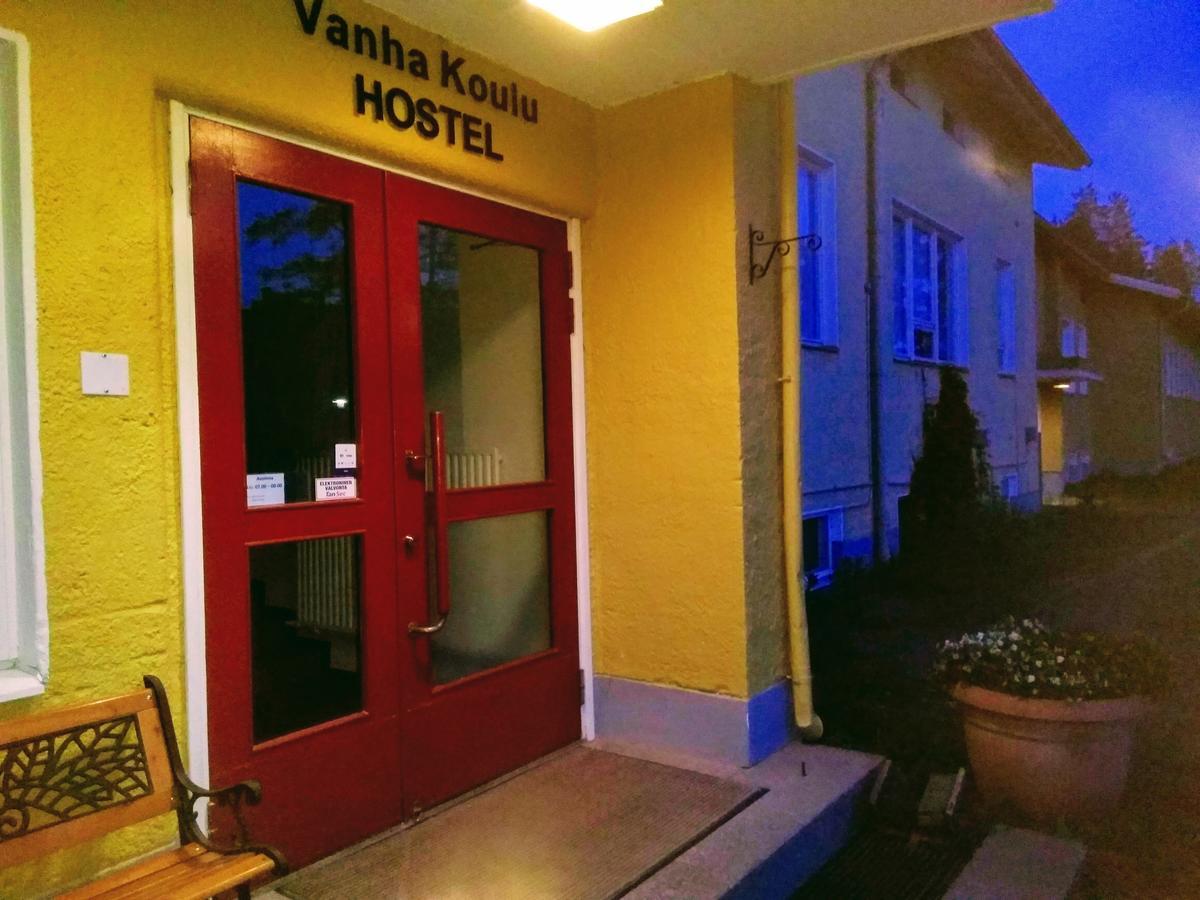 Hostel Vanha Koulu Monola Buitenkant foto