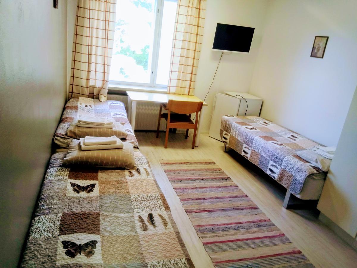 Hostel Vanha Koulu Monola Buitenkant foto